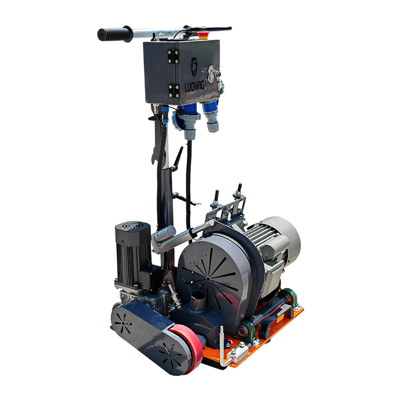 UM-ZF100